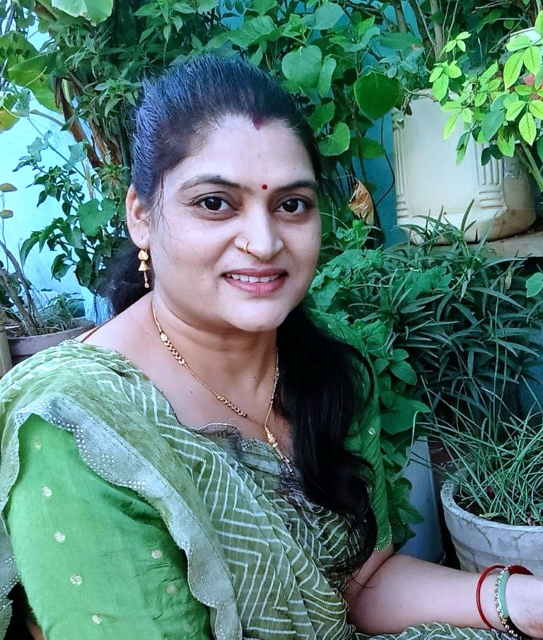 HV VISHAKHA USHA